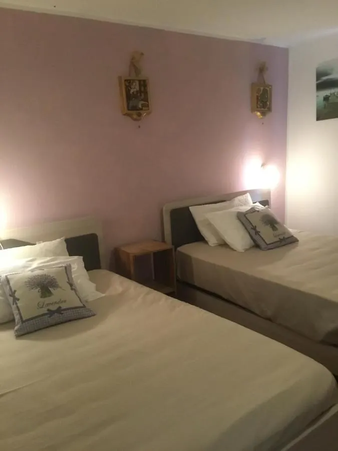 La Casa Fra Gli Ulivi Luxury Apartments With Pool Near Cinque Terre And Tuscany Monte Marcello Gasthof